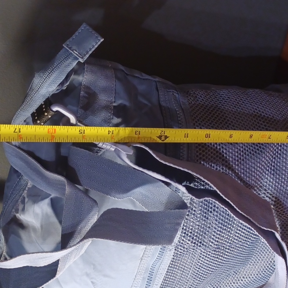 Under Armour large messenger bag - Picture 5 of 16